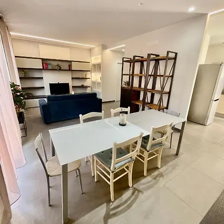 Privatehouseinrome Apartment